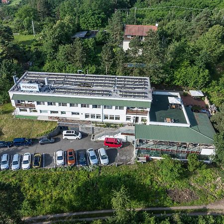 Penzion Kozi Horka U Brnenske Prehrady Brünn Exterior foto