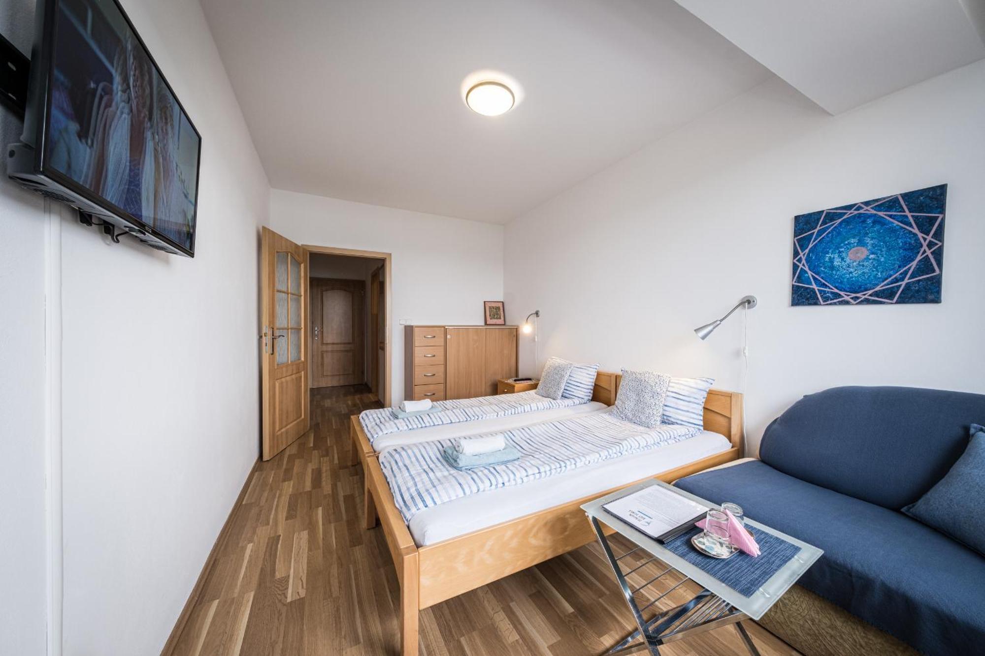 Penzion Kozi Horka U Brnenske Prehrady Brünn Exterior foto