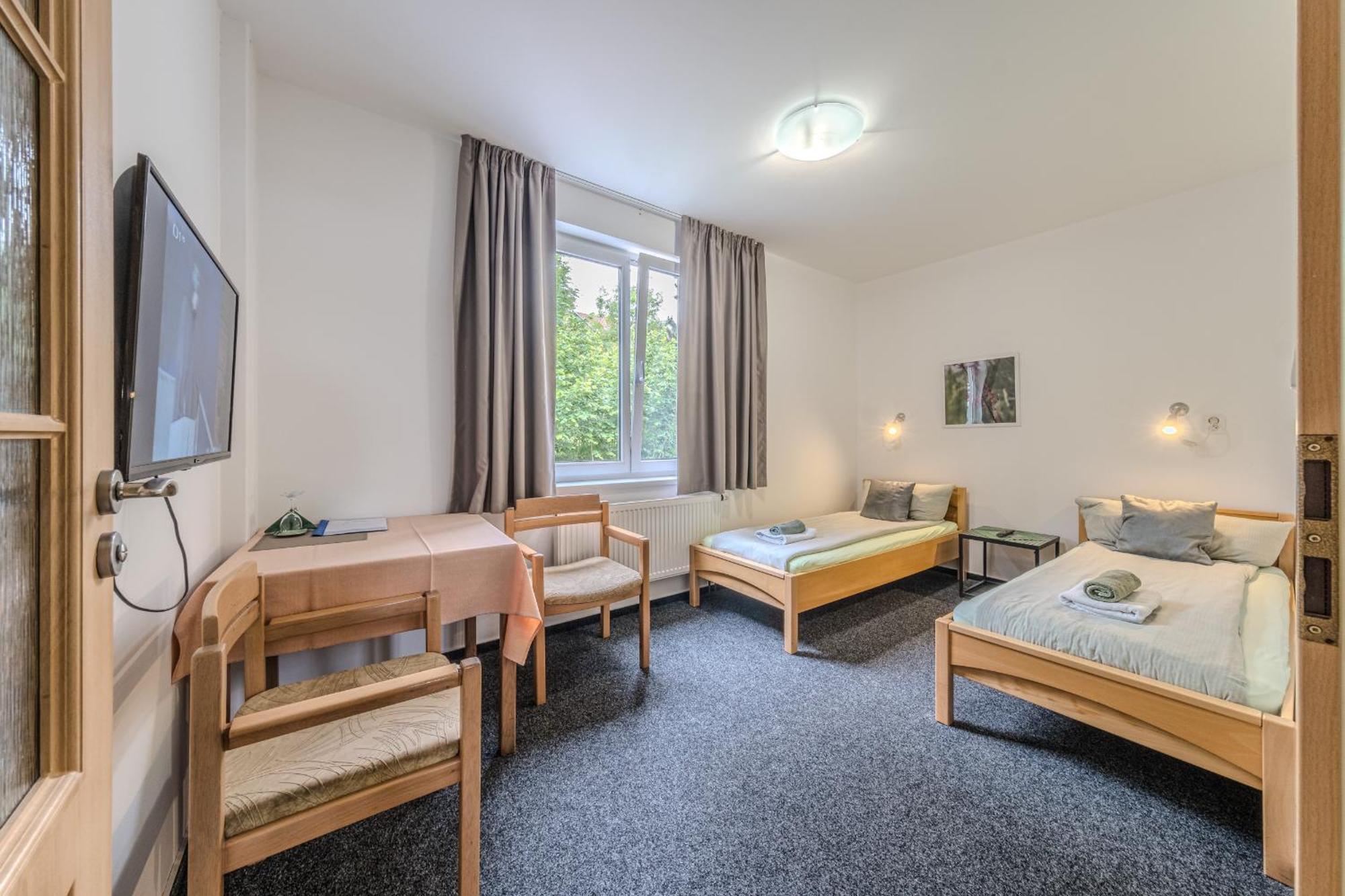 Penzion Kozi Horka U Brnenske Prehrady Brünn Exterior foto