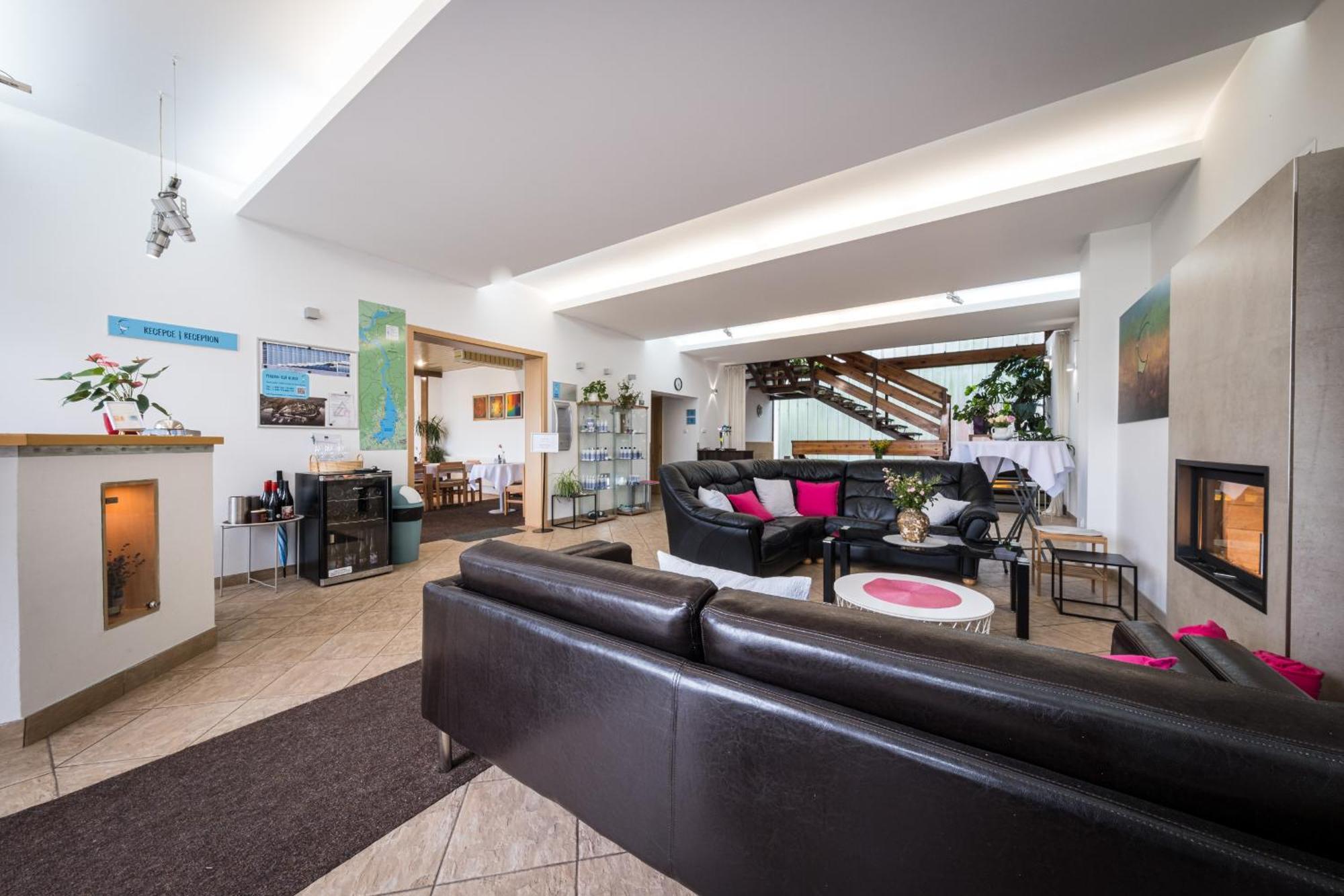 Penzion Kozi Horka U Brnenske Prehrady Brünn Exterior foto