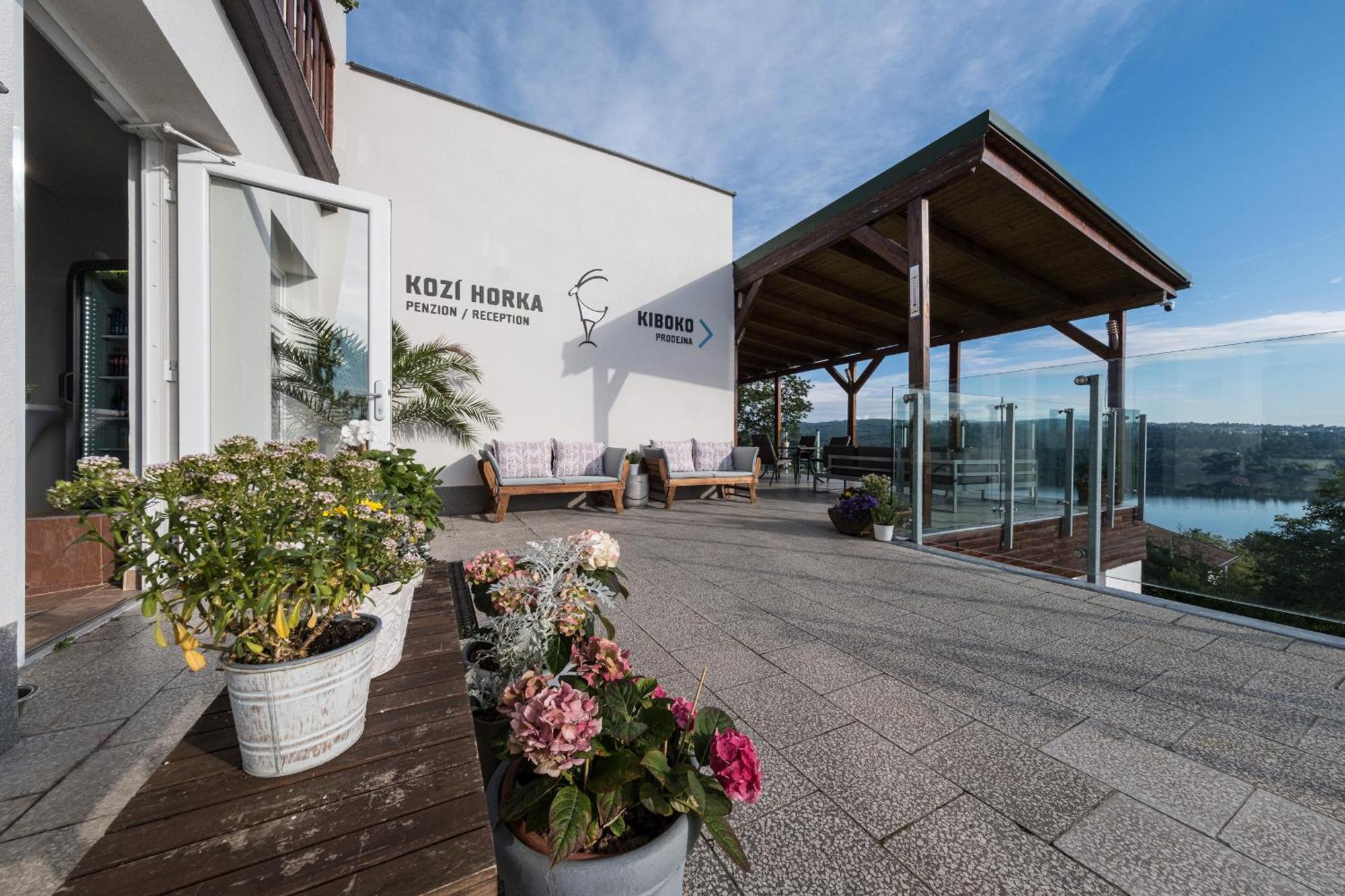 Penzion Kozi Horka U Brnenske Prehrady Brünn Exterior foto