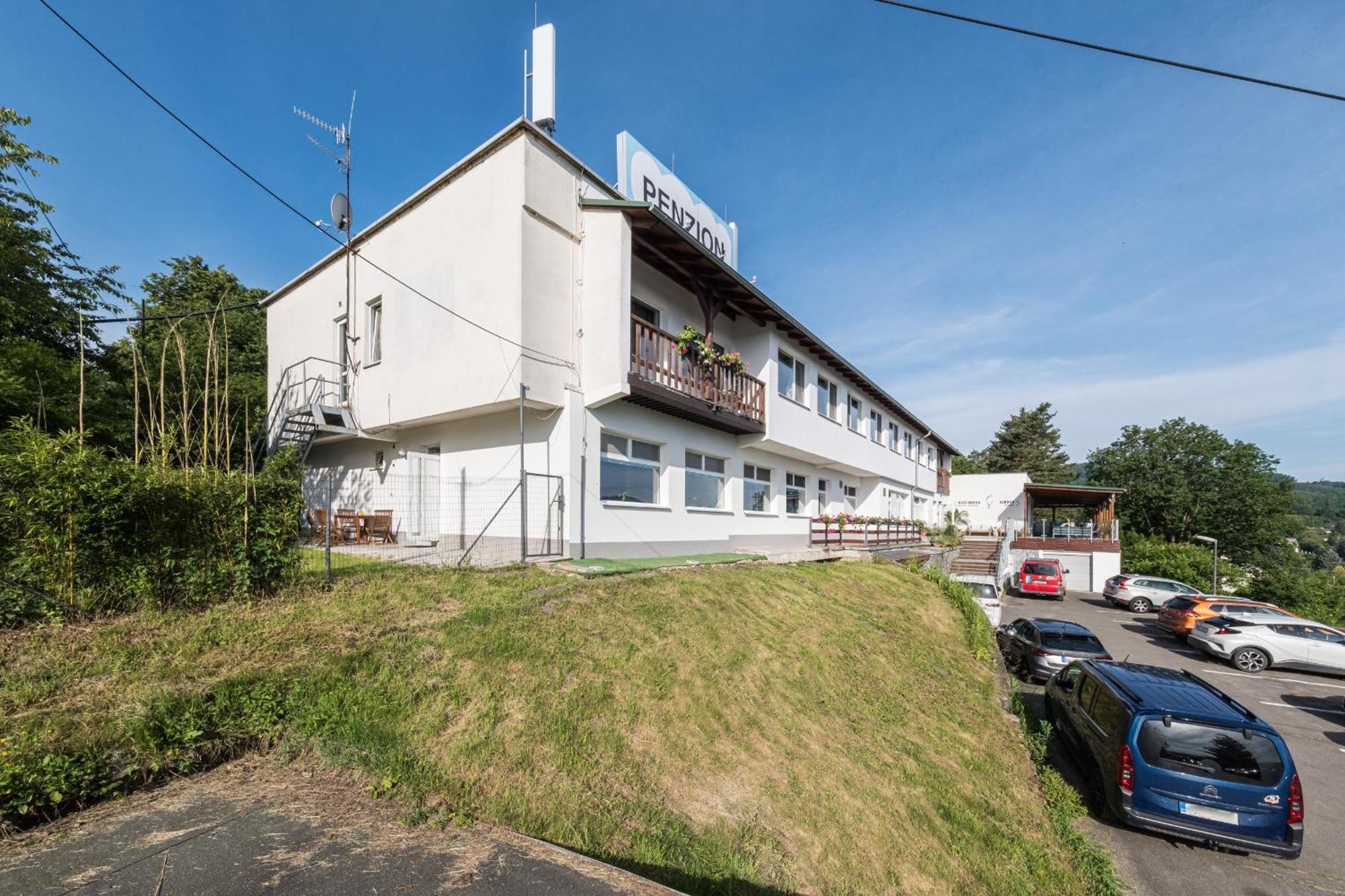Penzion Kozi Horka U Brnenske Prehrady Brünn Exterior foto