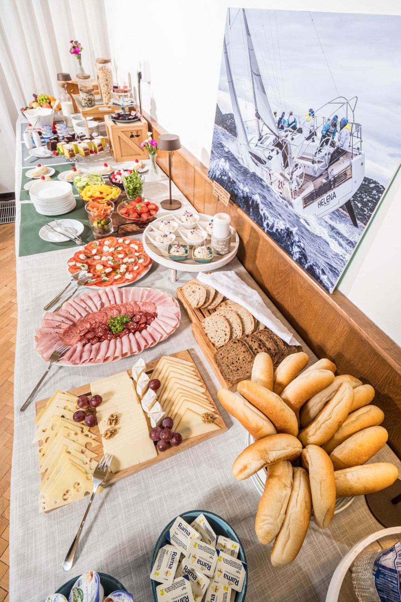Penzion Kozi Horka U Brnenske Prehrady Brünn Exterior foto