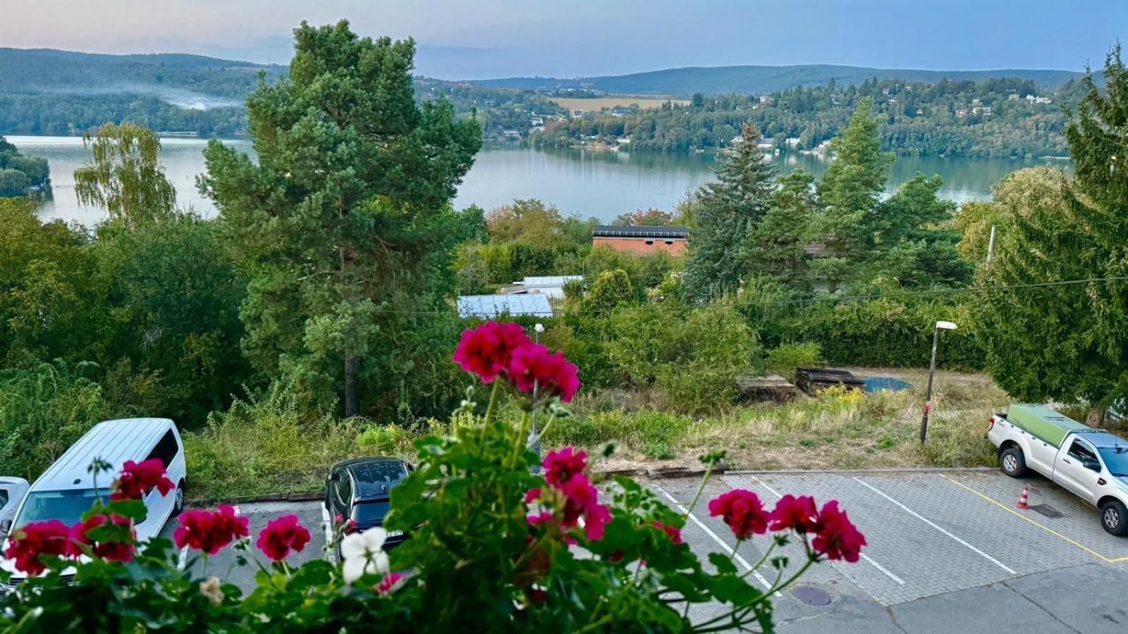 Penzion Kozi Horka U Brnenske Prehrady Brünn Exterior foto